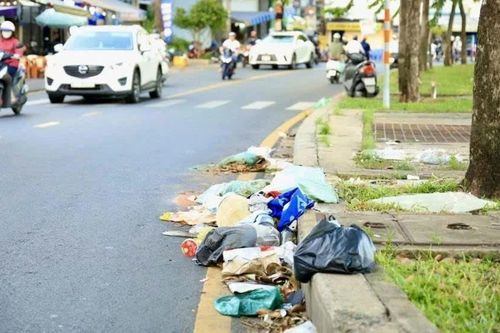 Hà Nội: Quận Ba Đình xử phạt nghiêm các trường hợp có hành vi bỏ rác không đúng quy định