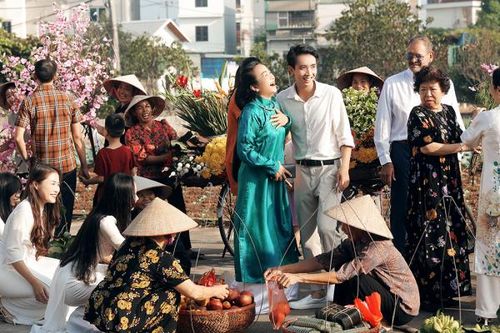 Không khí Tết Việt đậm nét trong 'Rộn ràng xuân đến'