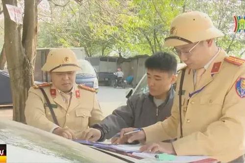 Bám sát địa bàn giữ gìn trật tự giao thông