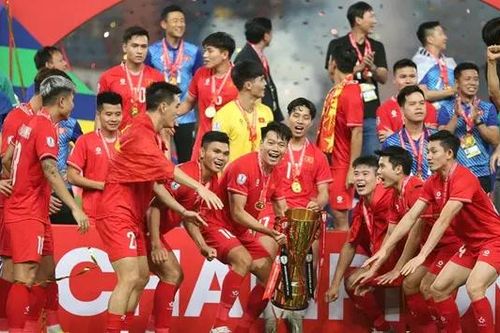 Tính thuế với tiền thưởng của đội tuyển Việt Nam như nào?