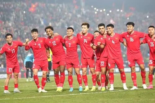 ĐT Việt Nam đăng quang ASEAN Cup với thành tích bất bại
