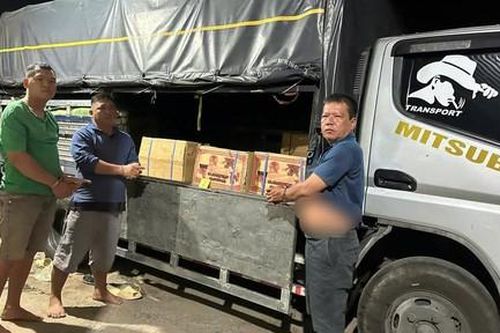 Bắt giữ xe tải chở hơn 600kg pháo nhập lậu từ Campuchia về Việt Nam