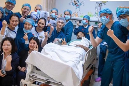 Cầu thủ Xuân Son đã được phẫu thuật thành công