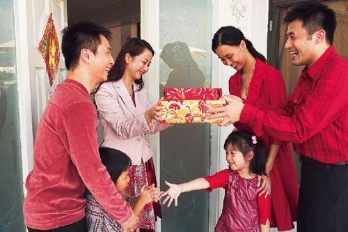 Các tuổi xông đất năm 2025 hợp gia chủ tuổi Nhâm Tuất 1982
