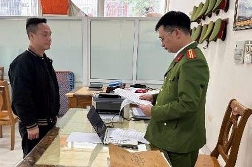 Bắt Kiên''rô' để điều tra về hành vi đe dọa giết người