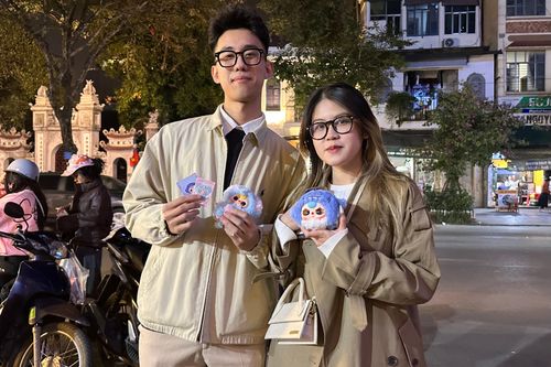 Sau TP.HCM, trào lưu săn 'bé ba' lề đường bùng nổ ở Hà Nội