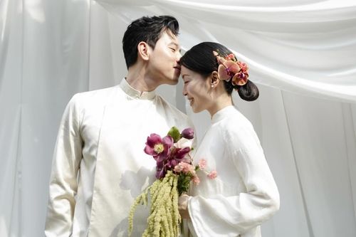 Đám hỏi của cơ trưởng Quang Đạt và Lê Hà Trúc