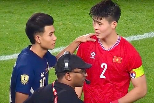 Duy Mạnh và Suphanat tâm sự gì sau trận chung kết ASEAN Cup