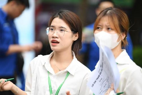 Sinh viên có cơ hội tìm kiếm việc làm tại 'ULIS Job Fair 2025'
