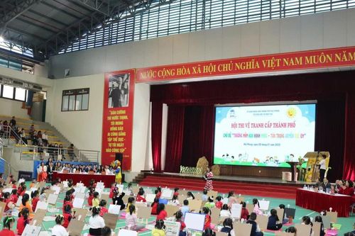 300 trẻ mẫu giáo tại Hải Phòng vẽ tranh kể những câu chuyện diệu kì