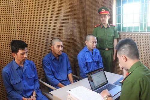 Lập công ty 'ma' mua bán trái phép hóa đơn thu lợi hàng tỷ đồng