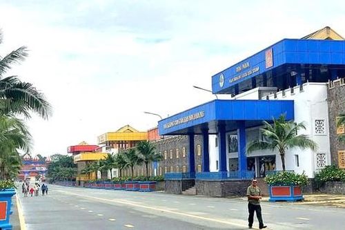 Thực hư chuyện Khu du lịch Đại Nam của bà Nguyễn Phương Hằng đóng cửa