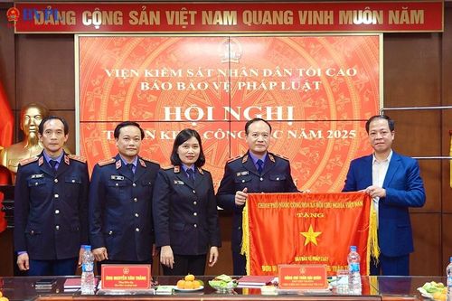 Báo Bảo vệ pháp luật hoàn thành xuất sắc nhiệm vụ, đón nhận Cờ thi đua của Chính phủ