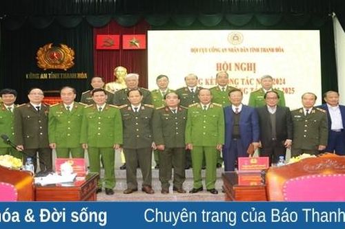 Gặp lại đồng đội