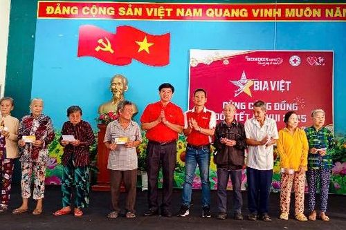Mang 'Tết Nhân ái' đến với người nghèo tại huyện Cao Lãnh
