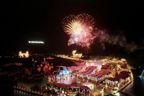 Sẽ tiếp tục bắn pháo hoa hàng tuần tại VinWonders Nha Trang trong năm 2025