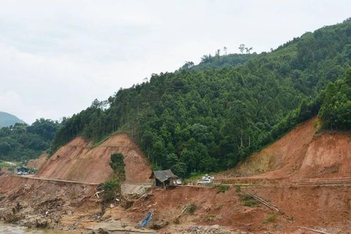Lào Cai phấn đấu hoàn thành sắp xếp di chuyển 4.662 hộ bị ảnh hưởng của bão số 3 đến nơi ở mới an toàn