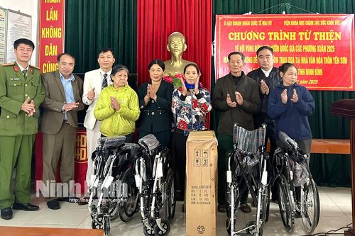 Tổ chức chương trình từ thiện tại xã Phú Lộc