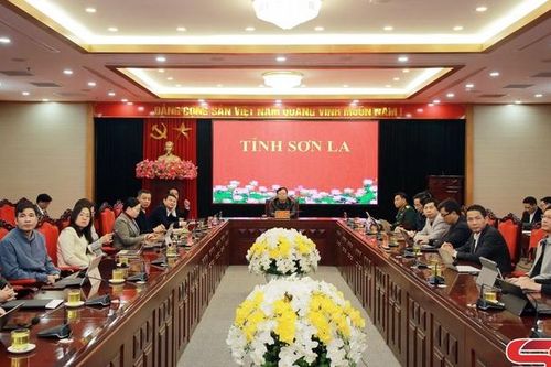 Hội nghị trực tuyến triển khai công tác năm 2025 của Chính phủ và chính quyền địa phương