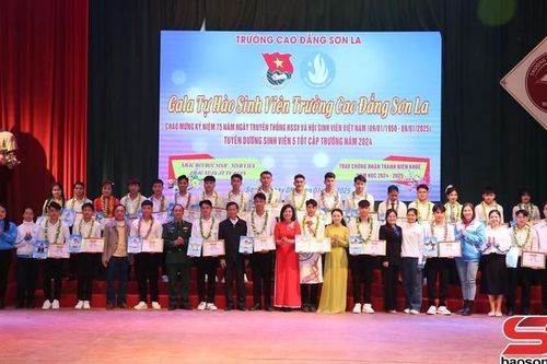 Gala 'Tự hào sinh viên Trường Cao đẳng Sơn La'