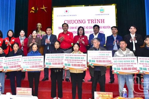 Hỗ trợ sinh kế, xây dựng nhà ở cho hộ nghèo ở Phú Bình