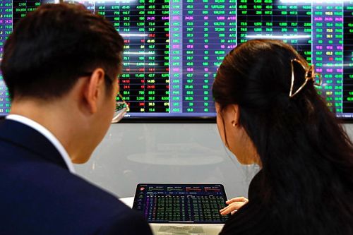 Thị phần môi giới 2024 - Chứng khoán VPS lung lay 'ngôi vương', 'ngựa ô' TCBS tăng tốc