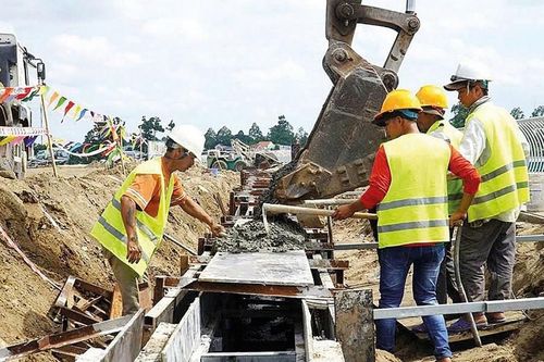 Kinh tế tích cực, thị trường lao động khởi sắc