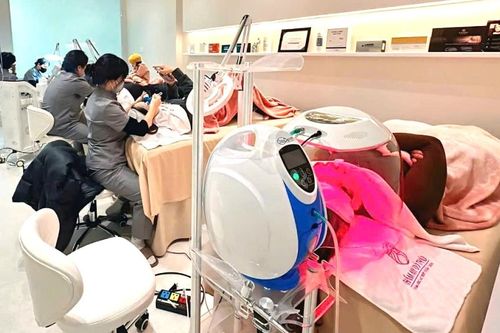 Dịch vụ làm đẹp cuối năm 'hút khách'