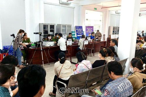 Trung tâm Giải quyết TTHC tỉnh làm việc cả ngày thứ Bảy
