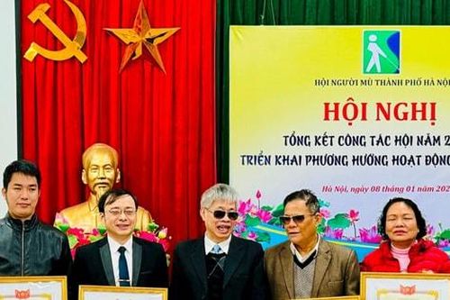 Nâng cao năng lực, hỗ trợ người mù hòa nhập cộng đồng