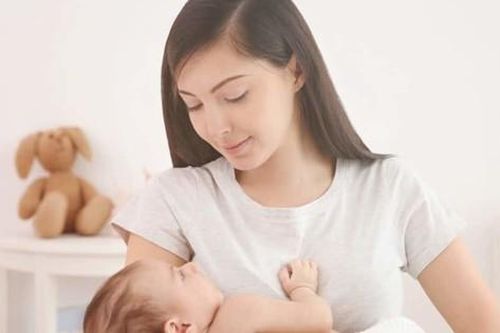 Phụ nữ sau sinh có nên ăn ốc?