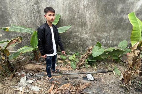 'Chặt biển xe' để được 'lên xu hướng' trên TikTok, 11 thanh niên bị bắt