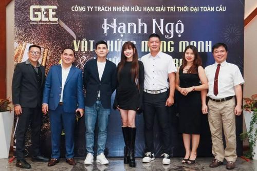 Bình Minh, Thúy Diễm, Anh Tuấn hội ngộ cùng ê kíp 'Vật chứng mong manh' sau 15 năm