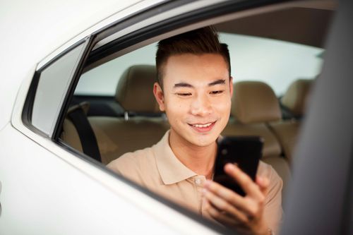 Cơ hội trúng xe hơi chơi Tết khi đặt taxi qua app ngân hàng