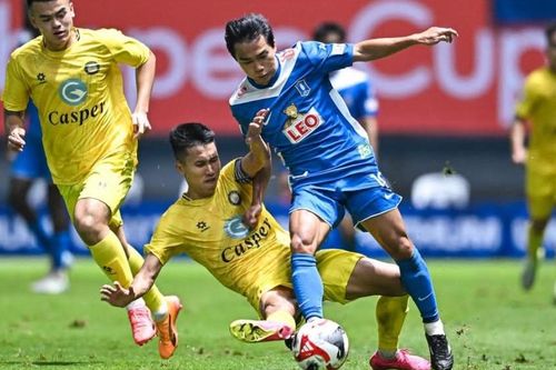 Phản ứng của Ngọc Tân khi đối thủ Thái Lan trả bóng fair-play