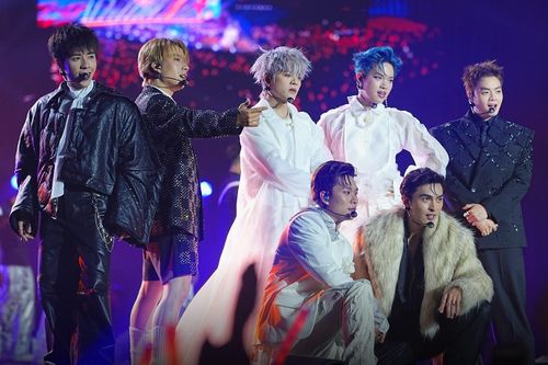Các anh trai 'say hi' có gì khác sau loạt concert?