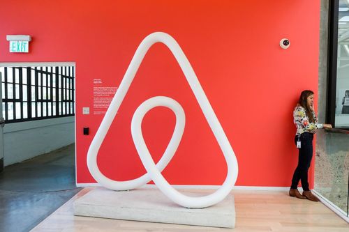 Agoda, AirBnB, Booking không chỉ không nộp thuế tại Việt Nam
