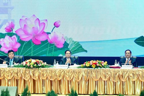 Cộng đồng doanh nghiệp Việt Nam và Lào đoàn kết, nhất trí, nỗ lực đầu tư, vươn lên phát triển mạnh mẽ