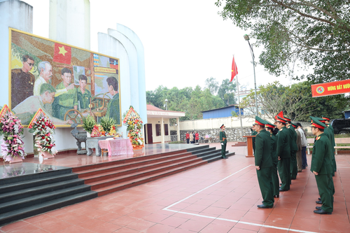 Tổng cục Công nghiệp Quốc phòng tổ chức hoạt động tri ân, tặng quà gia đình chính sách