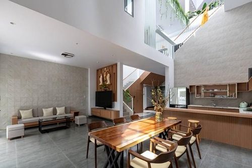 Báo Mỹ tấm tắc khen ngôi nhà 'không lo chán' ở Đồng Nai