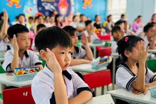 Tựu trường sớm để học sinh nghỉ Tết dài hơn