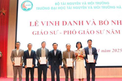 Trường Đại học TN&MT Hà Nội có thêm 5 Giáo sư, Phó Giáo sư