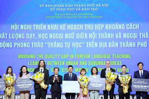 Hà Nội triển khai các hoạt động thu hẹp khoảng cách dạy, học ngoại ngữ