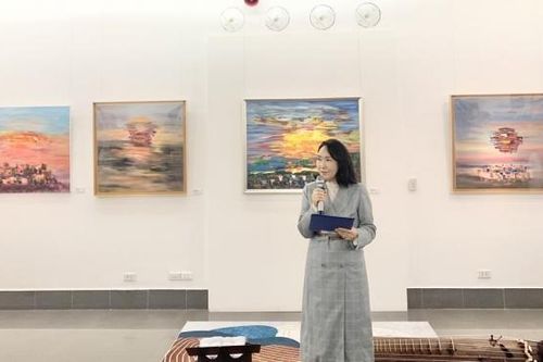 Sứ giả kết nối Việt Nam và Hàn Quốc thông qua hội họa