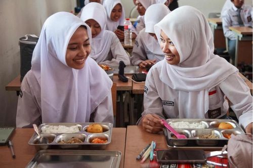 Indonesia đối mặt nguy cơ nợ nần từ chương trình bữa ăn miễn phí 4 tỷ USD