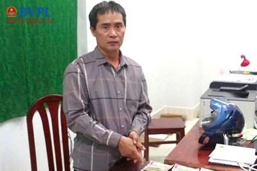 Bắt kẻ lừa phụ nữ và trẻ em nghèo bán vé số dạo