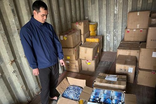 Lừa bán thuốc nhỏ mắt giả cho hơn 10 nghìn người