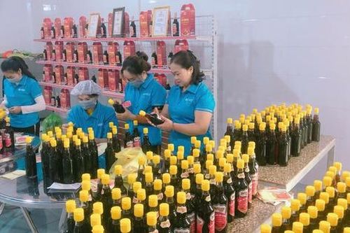 Sản phẩm OCOP Hà Tĩnh đắt hàng dịp Tết