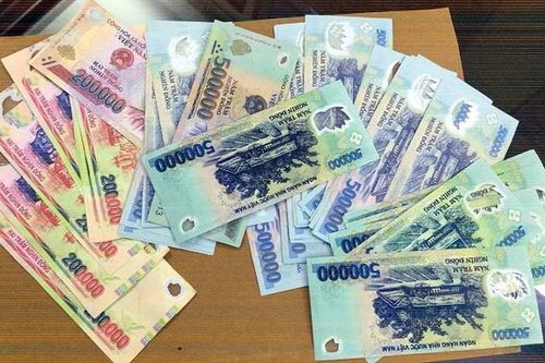 Cần báo công an nếu phát hiện 5 tờ tiền giả trong một giao dịch
