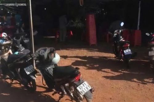 Điều tra nghi án vợ treo cổ, chồng uống thuốc diệt cỏ tại Bình Phước